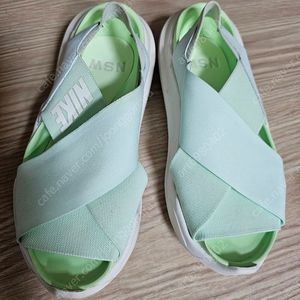 나이키 샌들 플락티스크 AO2722-300 230 사이즈 실착 1회