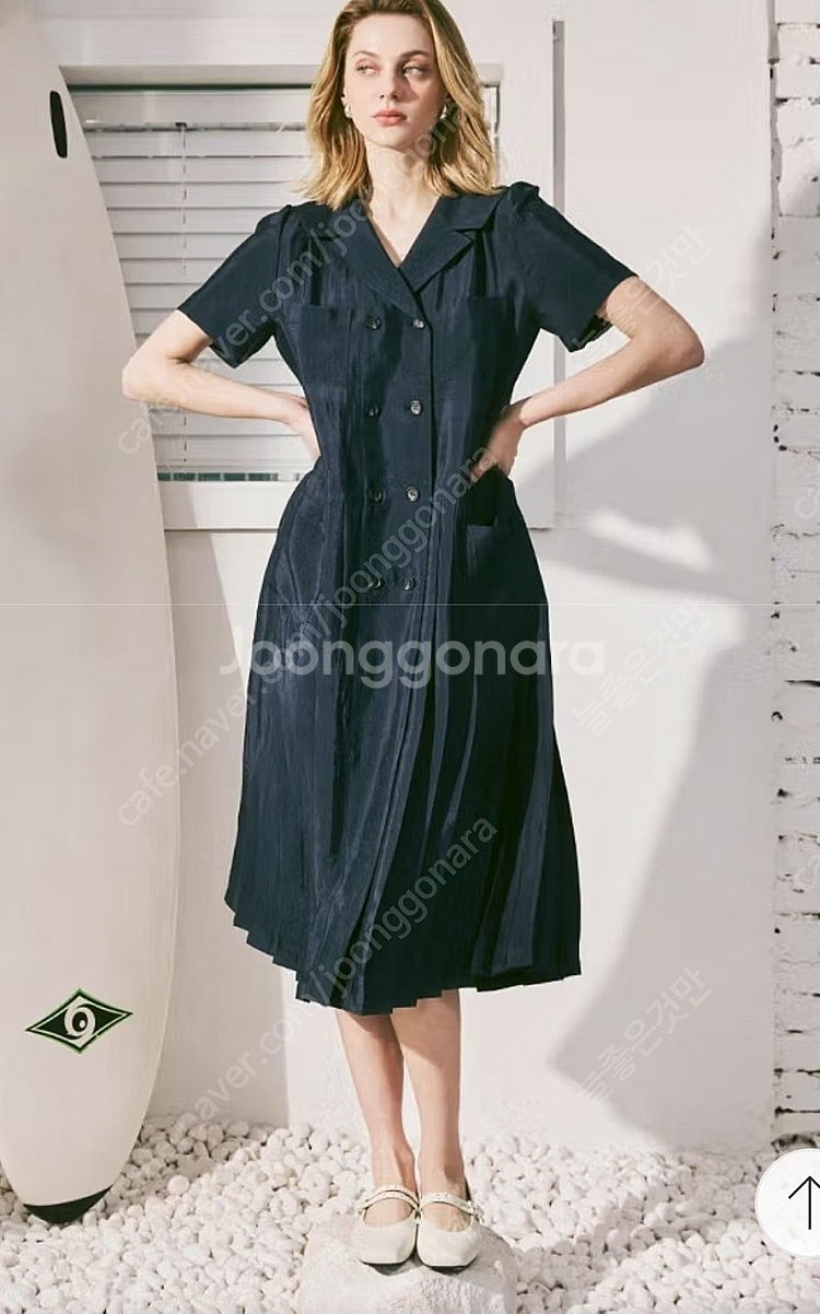 칼라거펠트 25SS 원피스 판매합니다--5