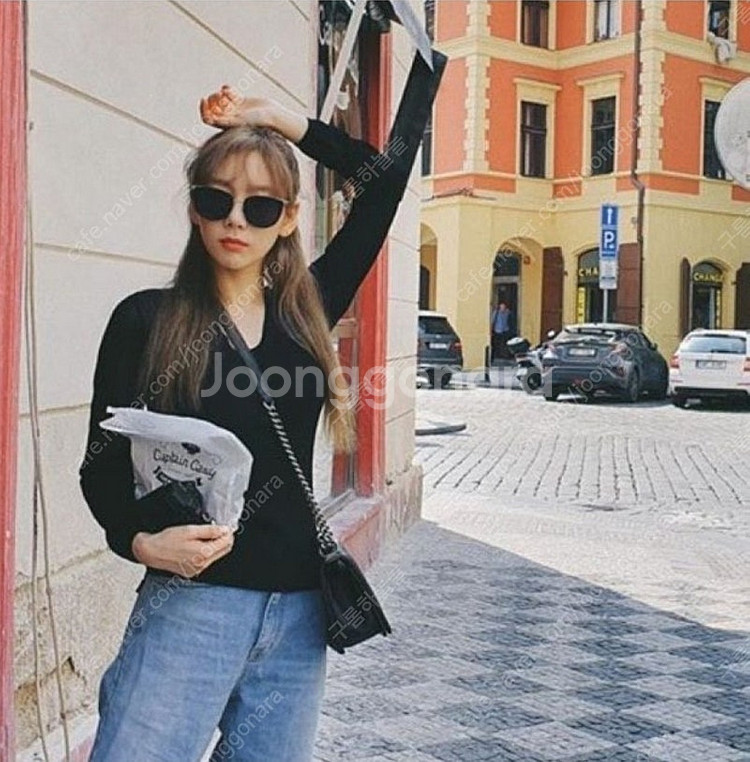 샤넬 보이백 미듐 블랙 캐비어 은장--3