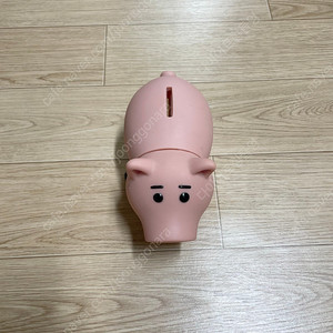 스티커, 보드게임, 키링, 인형등 굿즈들 (짱구, 마리오, 디즈니, 미피, 토이스토리, 해치 등)