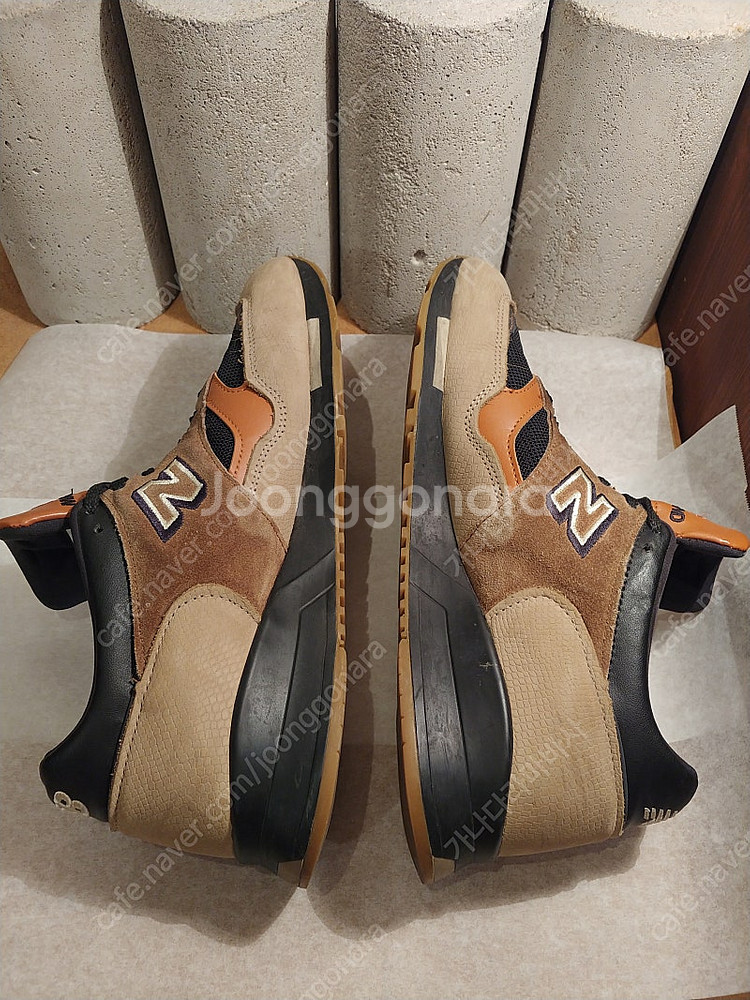 뉴발란스 1500 / 스니커즈 런닝화 운동화 브라운--2