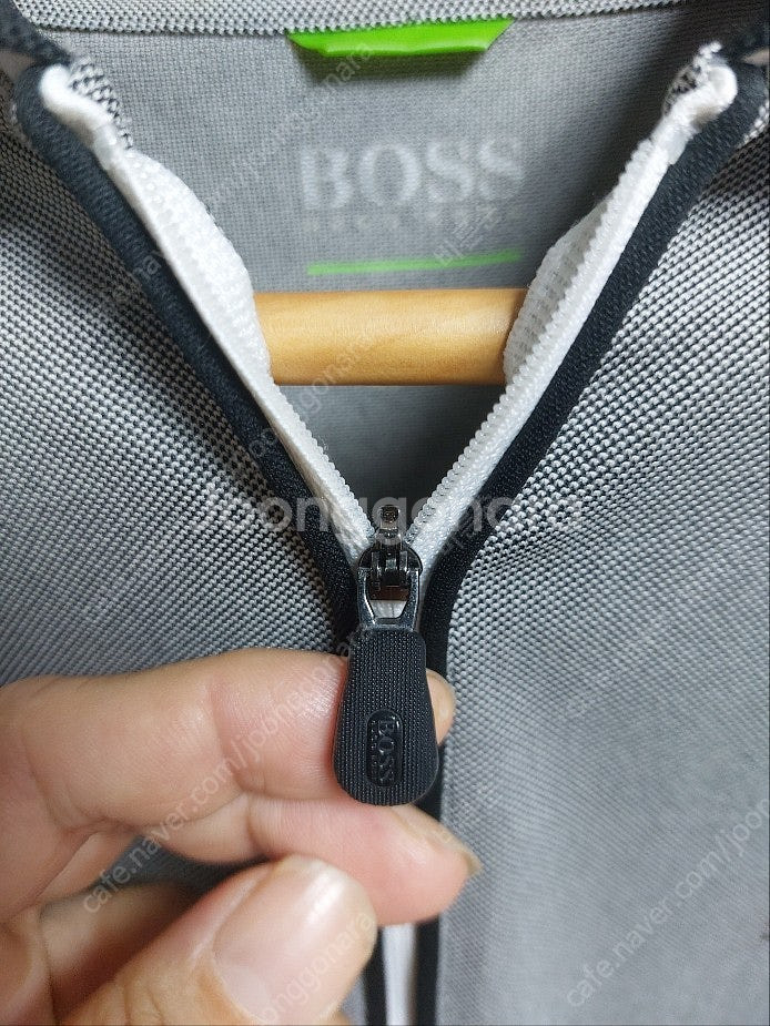 휴고보스 BOSS 그레이 배색 반팔 폴로티 m--3