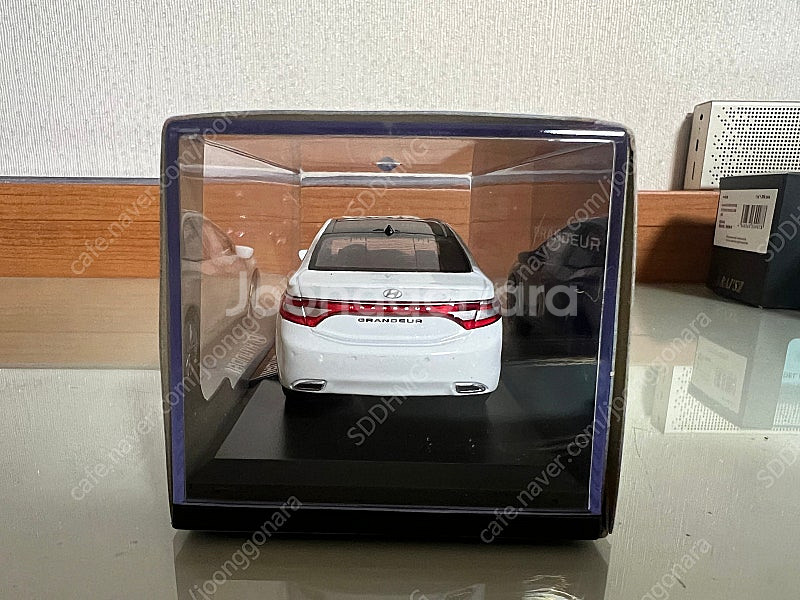 1/38 그랜저hg 화이트--2