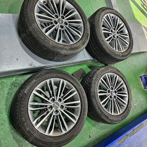 eq900 18인치 휠타이어 4개 팝니다 대품x