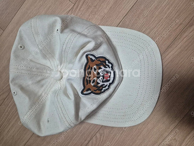 휴먼메이드 6패널 호랑이 볼캡 팝니다--0