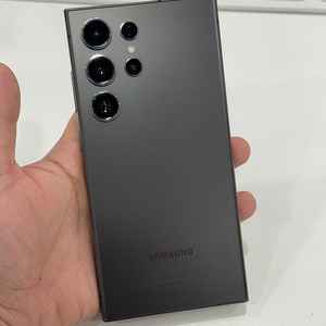 갤럭시S24울트라 그레이 512GB (S928) S급 무잔상 80만원 판매합니다!