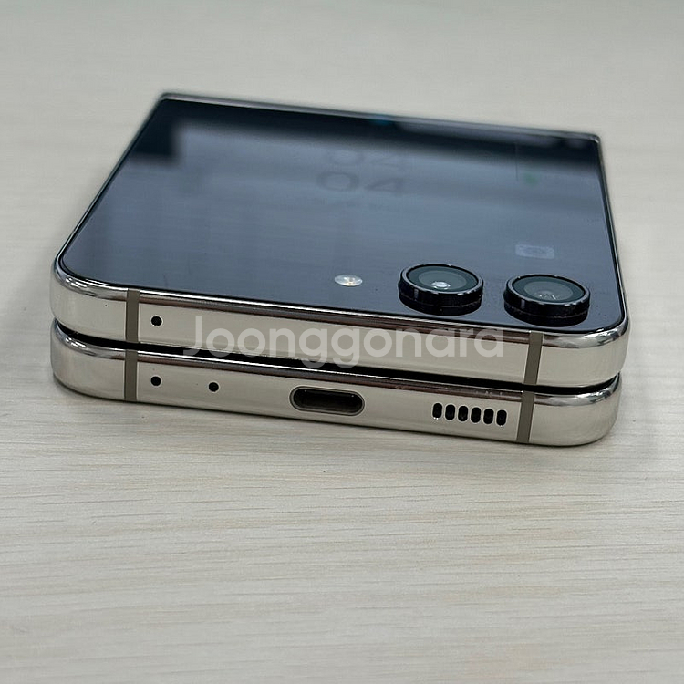 갤럭시Z플립5 크림색상 512용량 미파손 가성비 꿀매물 22만 판매해요--6