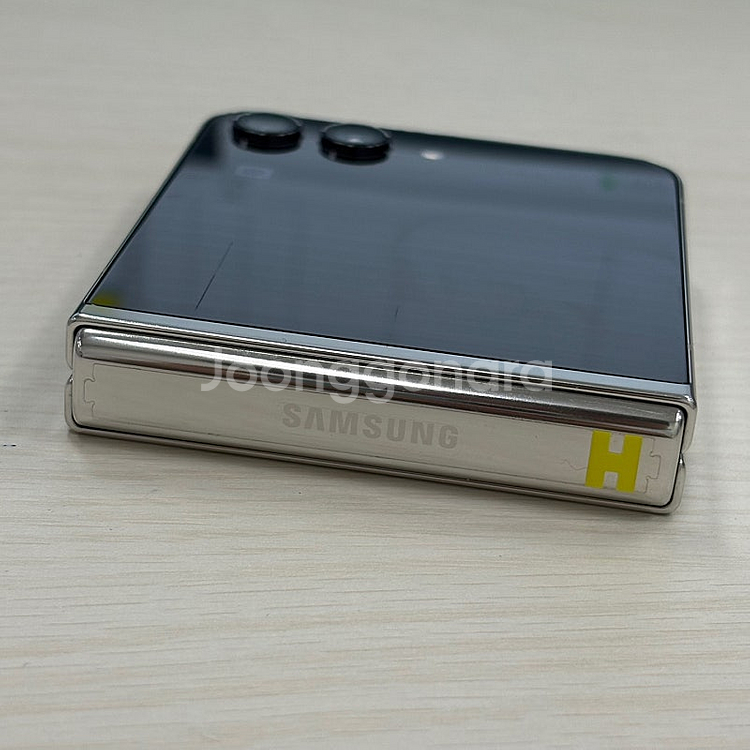 갤럭시Z플립5 크림색상 512용량 미파손 가성비 꿀매물 22만 판매해요--8