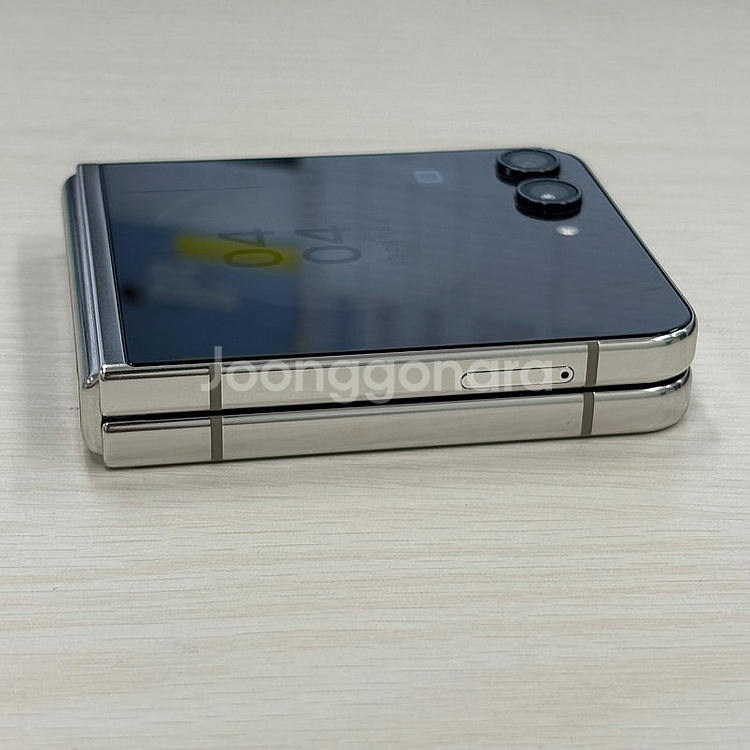 갤럭시Z플립5 크림색상 512용량 미파손 가성비 꿀매물 22만 판매해요--9