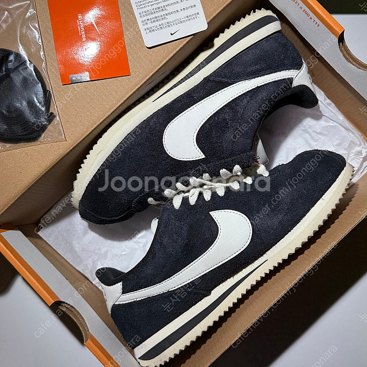 [극미중고] 나이키 코르테즈 빈티지 블랙 (W255, UK6)--2