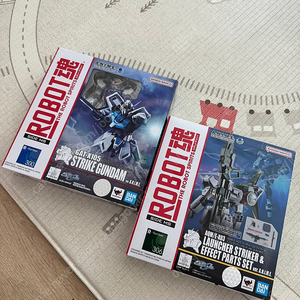 반다이 로봇혼 아니메 건담시드 스트라이크건담 + 런처팩 런쳐팩