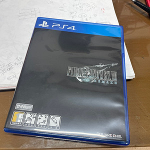 ps4 파이날판타지7 리메이크 팝니다 (ps5무료업글가능) / 파판7 반택포2.3