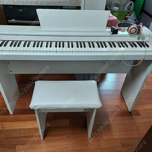전자 디지털피아노 MU-8H 퓨어화이트 15만원(상태좋아요)