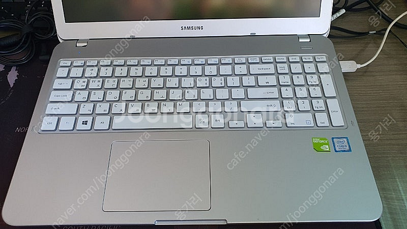 삼성노트북 8세대 i5-8265u NT560XBV--2