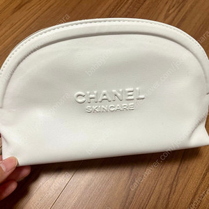 샤넬 코스메틱 화이트 파우치 새상품