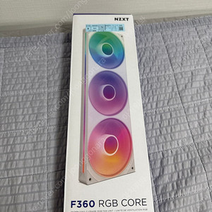 NZXT F360 core팬