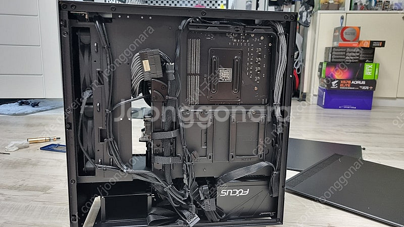 저렴한 고사양 게이밍 컴퓨터 2080ti FTW3 울트...--3