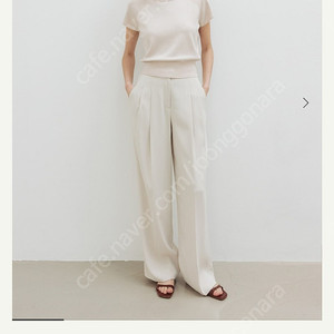 시에 모노 릴 와이드 팬츠 크림색상 M사이즈