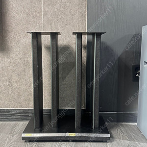 바우하우스 스피커스탠드