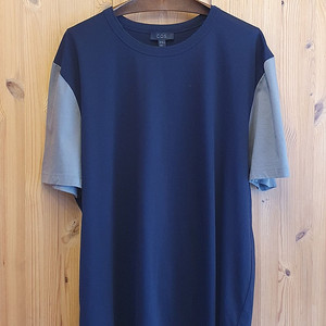 105.COS 라운드티