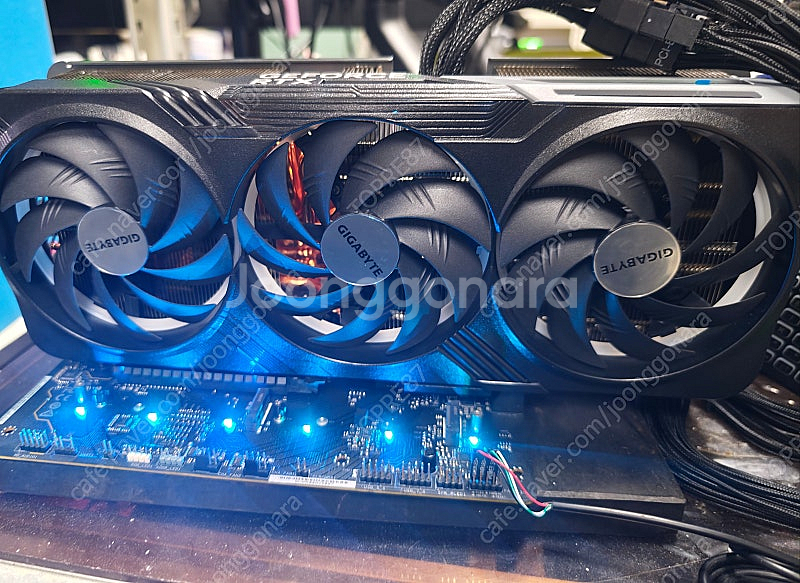 기가바이트 RTX 4080 SUPER GAMING OC--6
