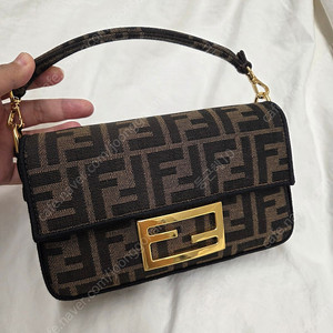 펜디 바게트백 미니 백화점 풀박스