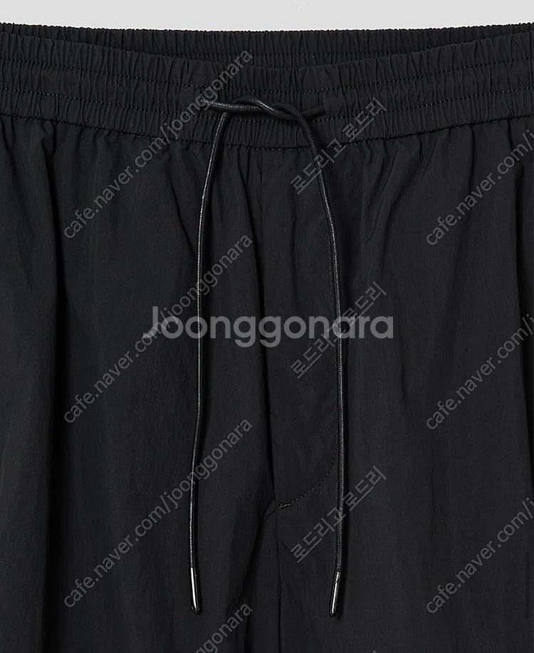 준지 나일론 루즈핏 팬츠 팝니다--2