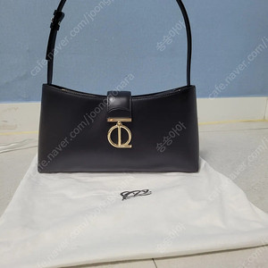 루이까또즈 몬트 숄더백 판매합니다.