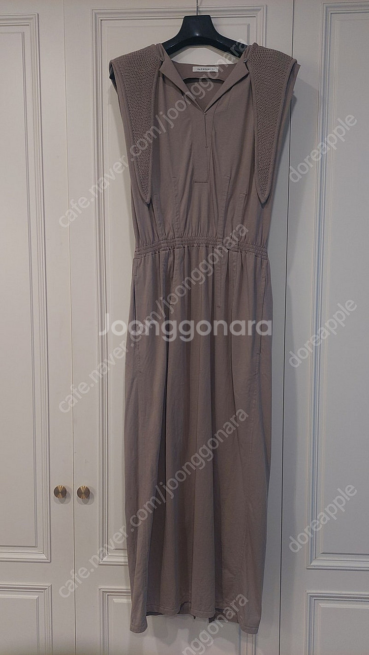 한섬 더캐시미어 텍스처 블록 디테처블 후드 드레스 택포15--5