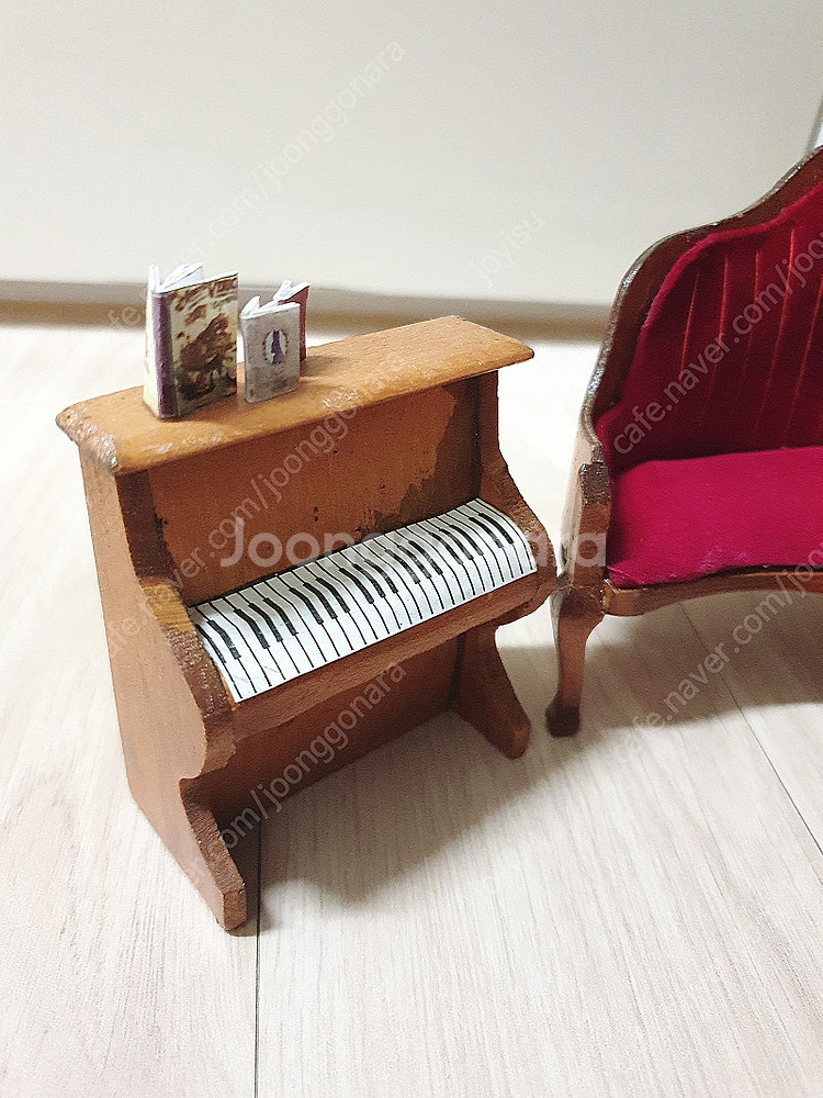 핸드메이드 70년대 빈티지 미니어처 장식가구 세트--5