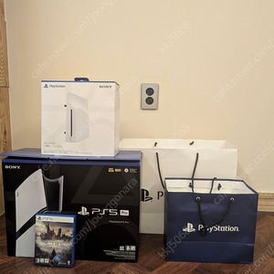 PS5 PRO 플스5 프로 개봉새상품(박스포함 풀구성) + 디스크드라이브 + 타이틀1개