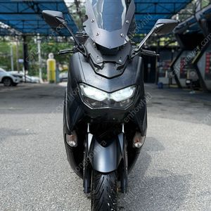 야마하 nmax125 23년형 어제날짜 센터점검후 판매합니다.