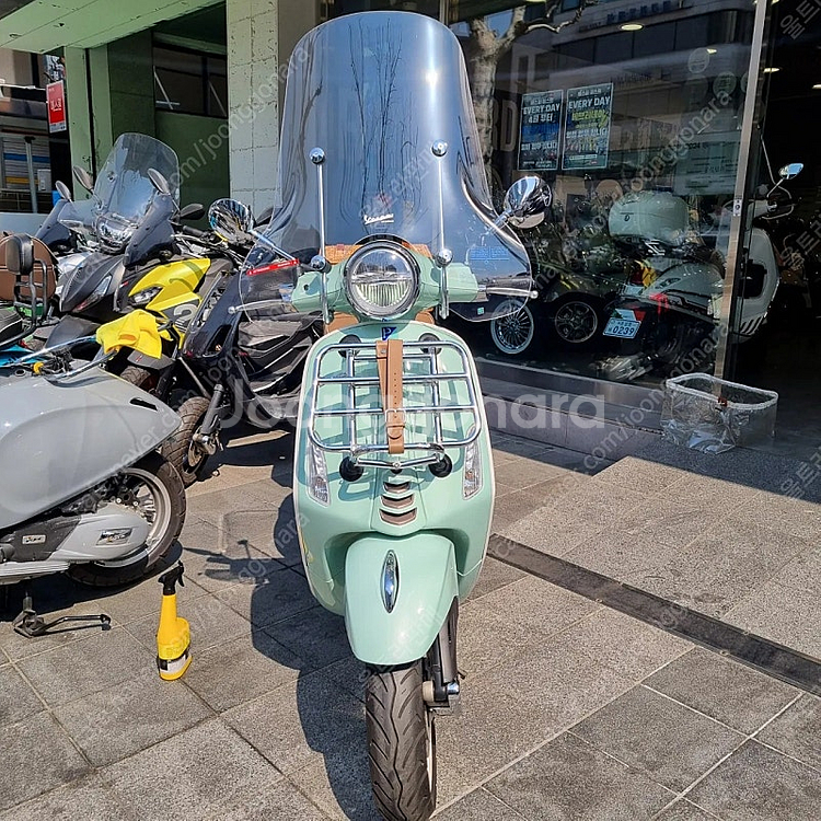 베스파 프리마베라 피크닉 에디션--4