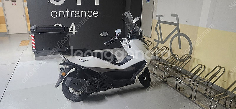 uhr125 23년식 24년출고 8350km 팝니다.--1