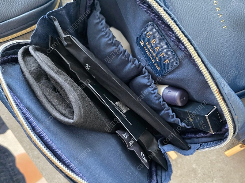 대한항공 프레스티지 비지니스 파우치 GRAFF 이미지