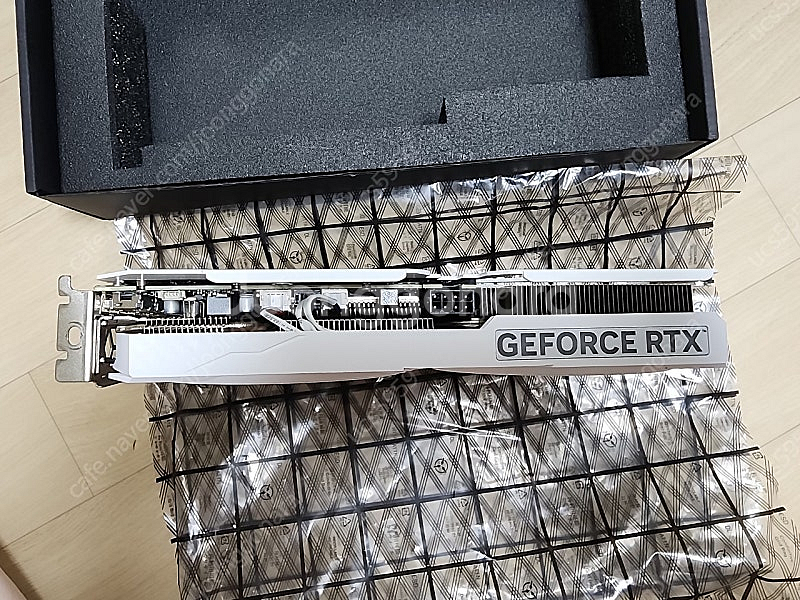갤럭시 RTX4060TI EX WHITE 를 판매합니다--1