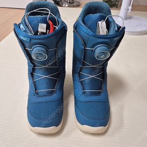 버튼 보아 부츠 팝니다