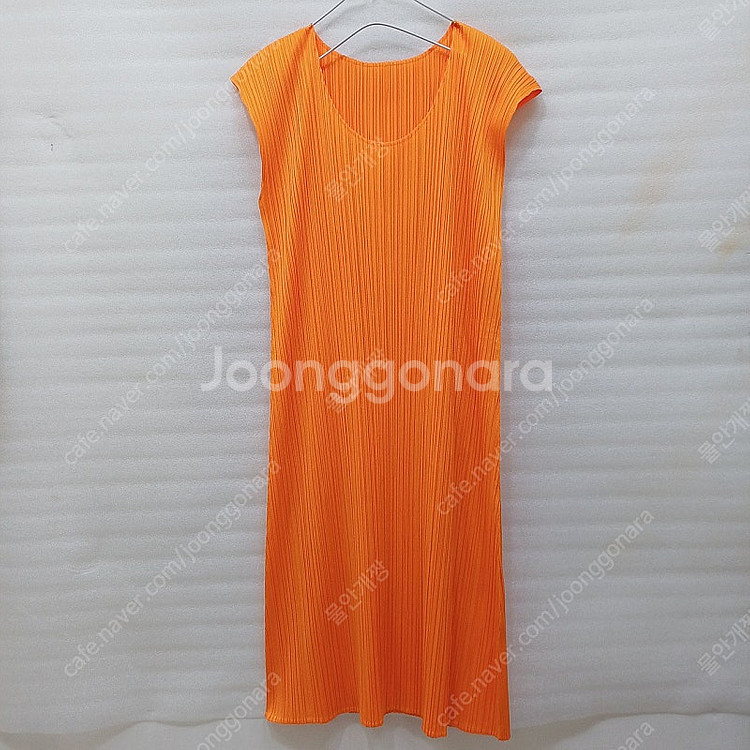 택포 일본정품 이세이미야케 플리츠플리즈 민소매 나시 원...--0