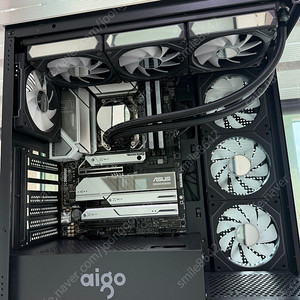 라이젠 9600x 반본체 데스크탑 PC 팝니다