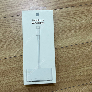 아이폰 8핀 to VGA 어댑터 미개봉 판매합니다.