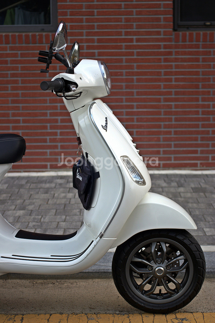 2021년식 베스파LX125 판매합니다--8