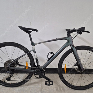 2024 자이언트 패스트로드 어드밴스 AR 1 S 사이즈 11단 싱글 카본 하이브리드 자전거팝니다.