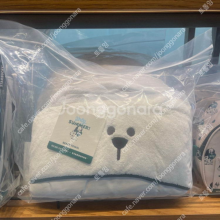 새상품 스타벅스 베베드피노 비치타월 판초/스타벅스 베베드피노 화이트 우비 / 스타벅스 서머 브리즈 니트 백 세트 가...--1