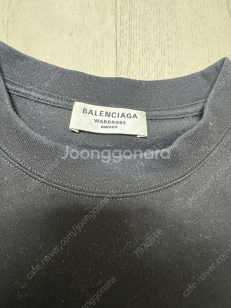 정품 발렌시아가 웨이브로고 자수 반팔티셔츠--2