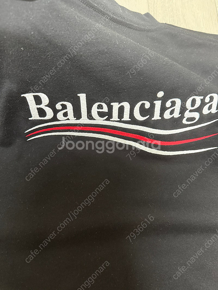 정품 발렌시아가 웨이브로고 자수 반팔티셔츠--3