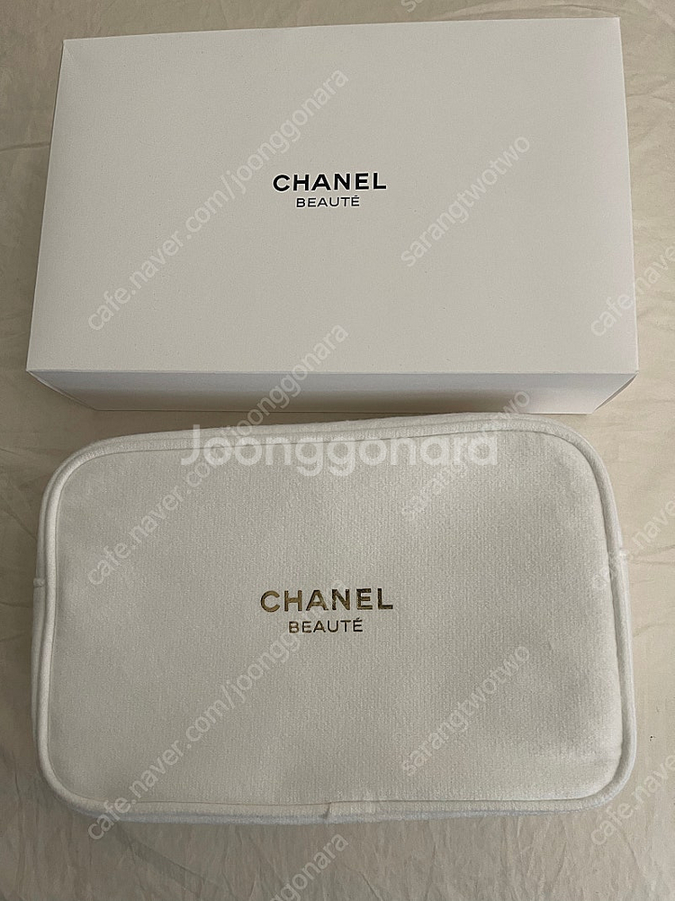 (새제품)샤넬 사각 화이트 파우치--0