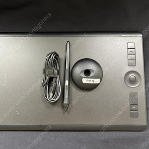 Wacom_와콤_인튜어스 PTH-660타블렛 내놓아요