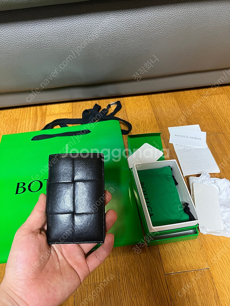 보테가베네타 플랩 카드지갑 싸게 팝니다 풀박 급처요--0