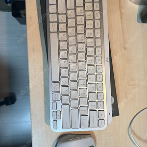 로지텍 mx keys mini화이트 + mx anywhere 3s 화이트