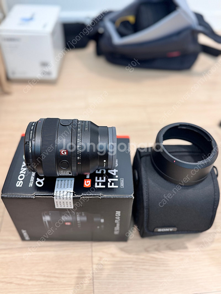 소니 50mm 1.4 50.4gm렌즈 팝니다.--0